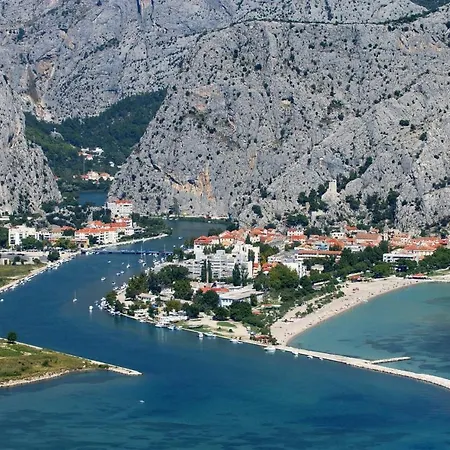 Διαμέρισμα Center Pia *