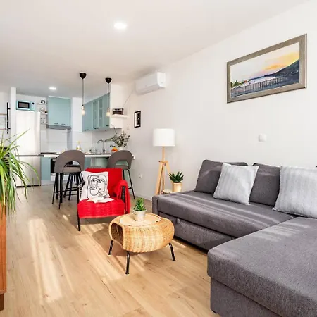 Apartment Center Pia